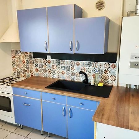 Appartement 76M2 Lumineux Centre Ville Garage Prive 3Ieme Etage Sans Ascenseur Fougeres Luaran gambar